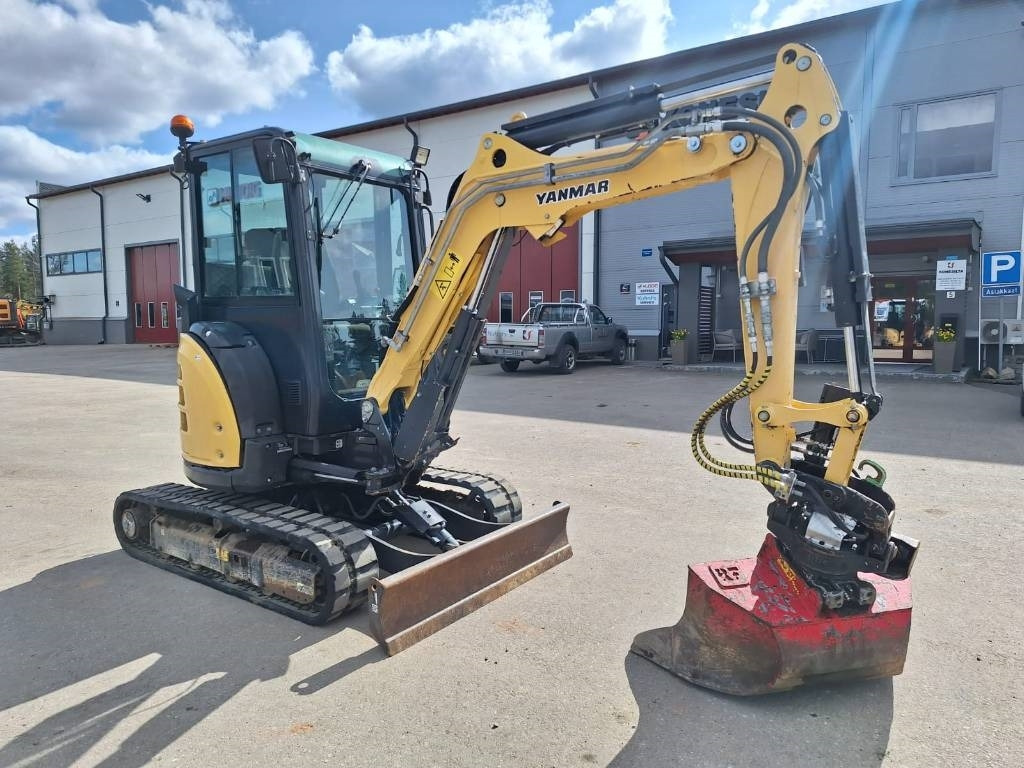 Yanmar ViO33-U PYÖRITTÄJÄLLÄ - Máy xúc mini: hình 5 Yanmar ViO33-U PYÖRITTÄJÄLLÄ - Máy xúc mini: hình 5