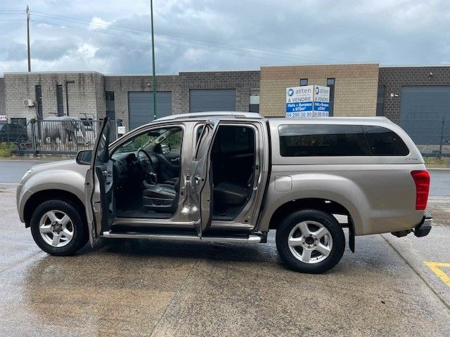 Isuzu D-Max LXS. Klima. Navi. Leder. Tempomat. - SUV: hình 3 Isuzu D-Max LXS. Klima. Navi. Leder. Tempomat. - SUV: hình 3