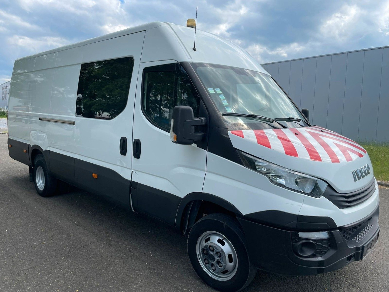 Xe van chở hàng, Xe tải van Iveco Daily 35C14. Doka. Maxi.: hình 1