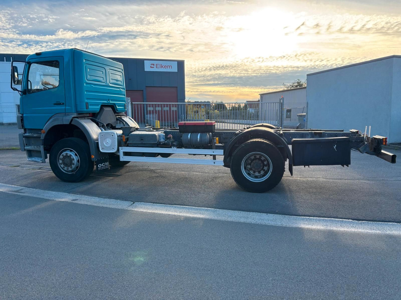 Mercedes-Benz Atego 1823. 6 Zylinder. - Xe tải khung gầm: hình 3 Mercedes-Benz Atego 1823. 6 Zylinder. - Xe tải khung gầm: hình 3