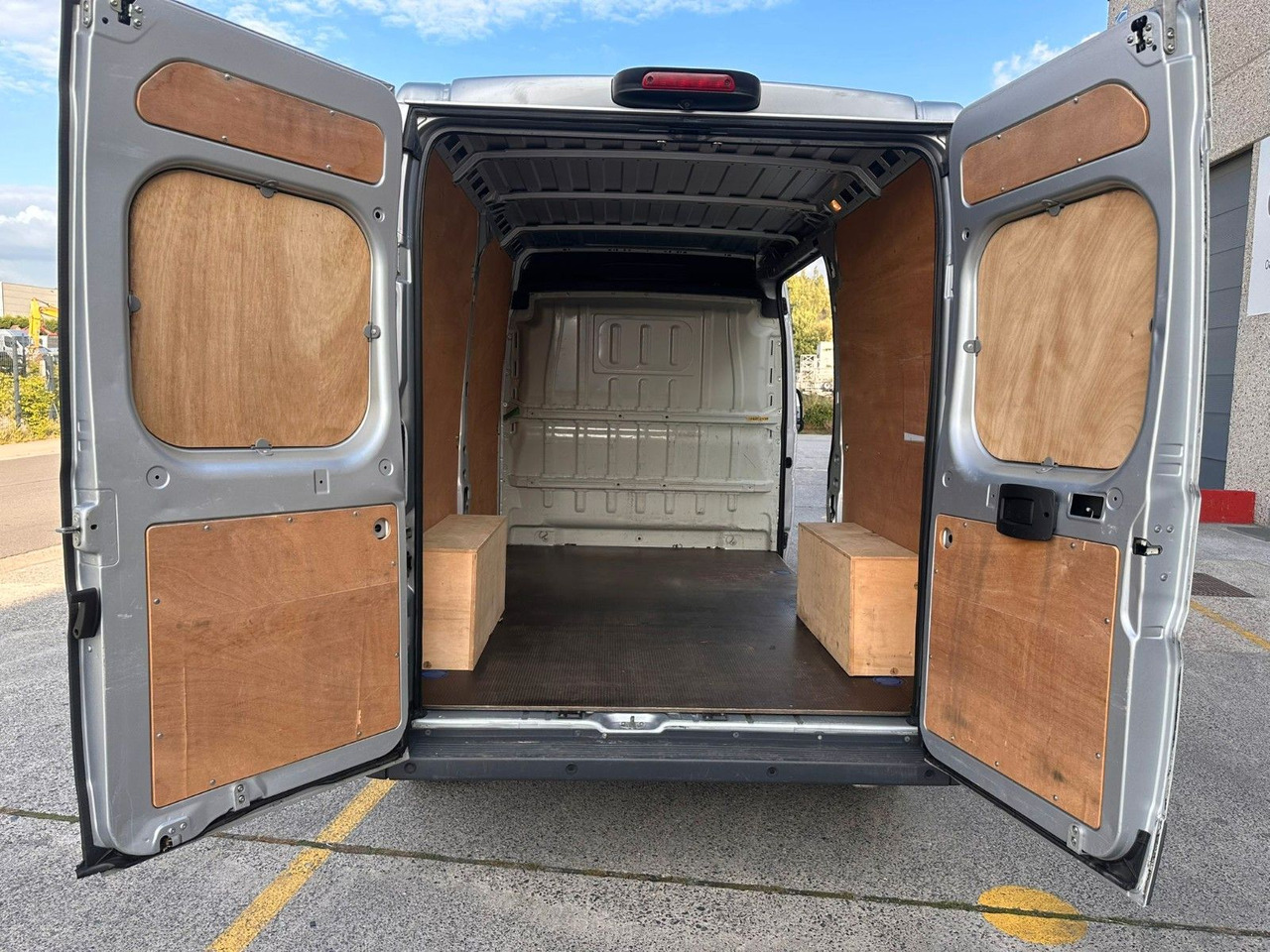 Peugeot Boxer. Klima. Navi. Tempomat. - Xe van chở hàng: hình 5 Peugeot Boxer. Klima. Navi. Tempomat. - Xe van chở hàng: hình 5