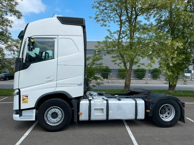 Volvo FH460. Klimaautomatik. Retarder. - Xe đầu kéo: hình 2 Volvo FH460. Klimaautomatik. Retarder. - Xe đầu kéo: hình 2