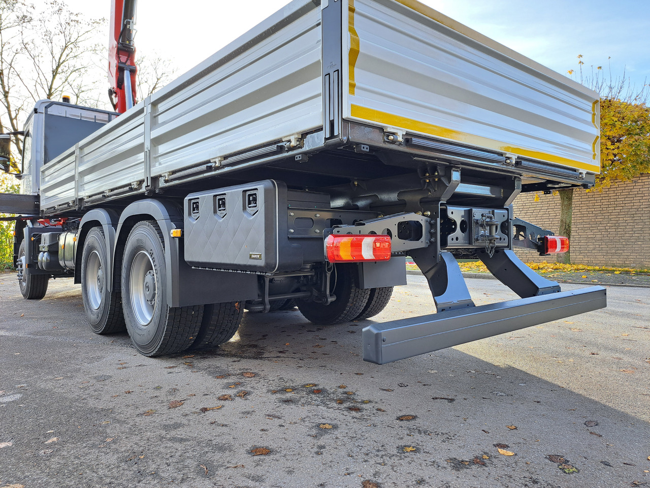 MERCEDES-BENZ AROCS 3340 CRANE FASSI F245 FLATBED TWISTLOCK EURO 3 - Xe tải thùng lửng/ Phẳng, Xe cẩu tự hành: hình 4 MERCEDES-BENZ AROCS 3340 CRANE FASSI F245 FLATBED TWISTLOCK EURO 3 - Xe tải thùng lửng/ Phẳng, Xe cẩu tự hành: hình 4