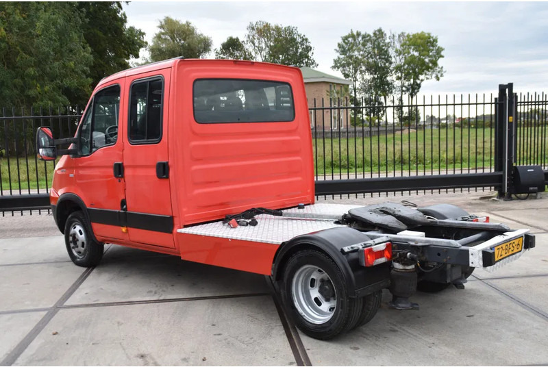 Iveco 40C18 - MANUAL - EURO 4 - 341 TKM - RADIO - BACKSEAT - 4 DOORS - GOOD CONDITION - - Xe đầu kéo: hình 3 Iveco 40C18 - MANUAL - EURO 4 - 341 TKM - RADIO - BACKSEAT - 4 DOORS - GOOD CONDITION - - Xe đầu kéo: hình 3