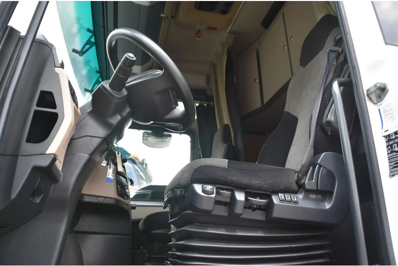 MAN TGX 18.420 - EURO 6 - ADR FL - PARK. AIRCO - NAVI - PTO - XENON LIGHTS - TOP CONDITION - - Xe đầu kéo: hình 4 MAN TGX 18.420 - EURO 6 - ADR FL - PARK. AIRCO - NAVI - PTO - XENON LIGHTS - TOP CONDITION - - Xe đầu kéo: hình 4