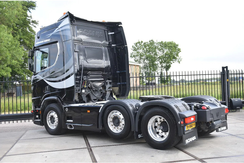 Scania R520 V8 NGS 6x2/4 - 701 TKM - NAVI - LEATHER SEATS - ALCOA'S - LED LIGHTS - TOP CONDITION - - Xe đầu kéo: hình 3 Scania R520 V8 NGS 6x2/4 - 701 TKM - NAVI - LEATHER SEATS - ALCOA'S - LED LIGHTS - TOP CONDITION - - Xe đầu kéo: hình 3