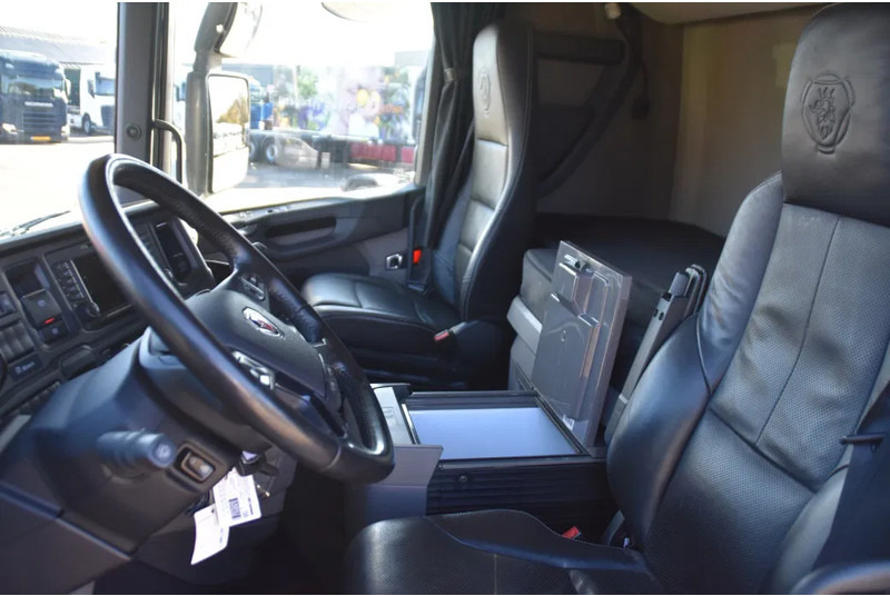 Scania S460 NGS 4x2NB - ONLY 112 TKM - FULL AIR - PARK. AIRCO - LEATHER SEATS - 2 x FUEL TANKS - LED LIGHTS - EXCELLENT CONDITION - - Xe đầu kéo: hình 5 Scania S460 NGS 4x2NB - ONLY 112 TKM - FULL AIR - PARK. AIRCO - LEATHER SEATS - 2 x FUEL TANKS - LED LIGHTS - EXCELLENT CONDITION - - Xe đầu kéo: hình 5