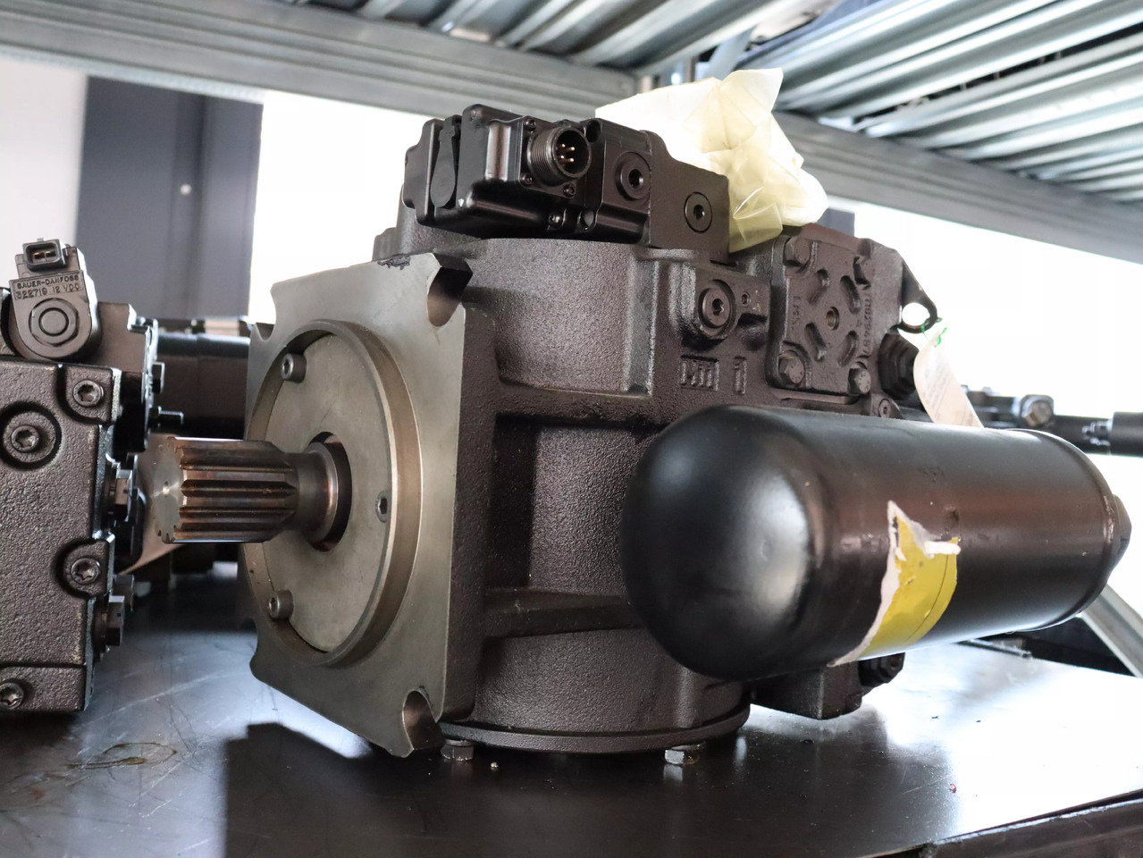 DANFOSS / SAUER 90L130KPVBJ8ELRF4F03GBA424236 - Bơm thủy lực cho Máy móc xây dựng: hình 1 DANFOSS / SAUER 90L130KPVBJ8ELRF4F03GBA424236 - Bơm thủy lực cho Máy móc xây dựng: hình 1