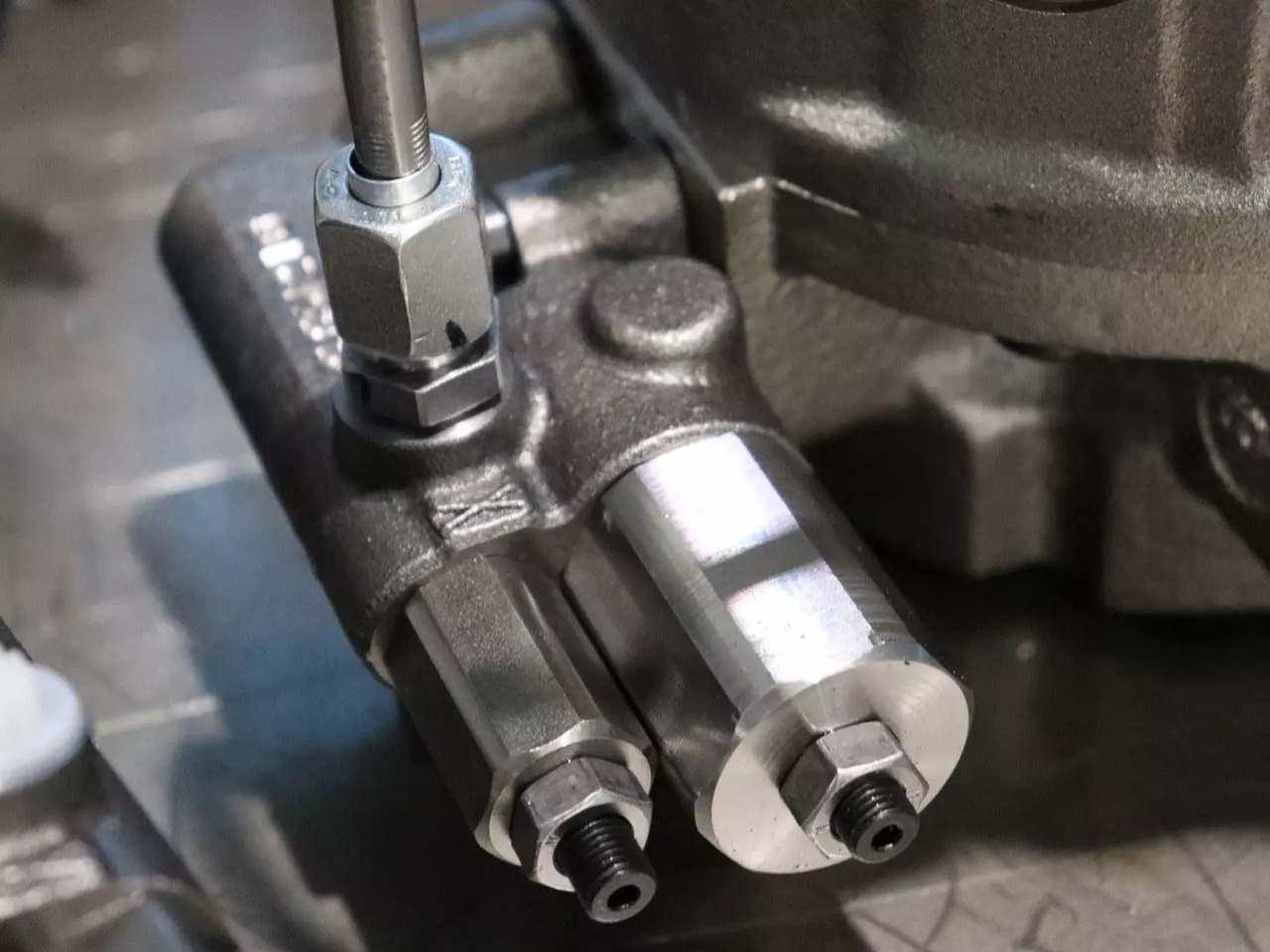 REXROTH A10VO28DFLR/31R-VSC62K01 - Động cơ thủy lực cho Máy móc xây dựng: hình 2 REXROTH A10VO28DFLR/31R-VSC62K01 - Động cơ thủy lực cho Máy móc xây dựng: hình 2