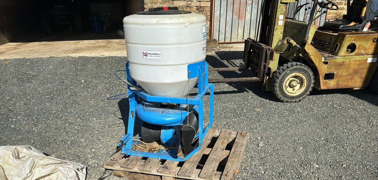 Impolveratore - Trang thiết bị bón phân: hình 2 Impolveratore - Trang thiết bị bón phân: hình 2