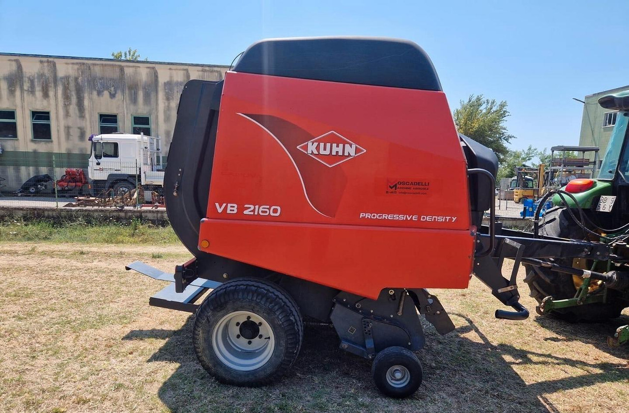 Rotopressa Kuhn - Máy đóng kiện tròn: hình 2 Rotopressa Kuhn - Máy đóng kiện tròn: hình 2