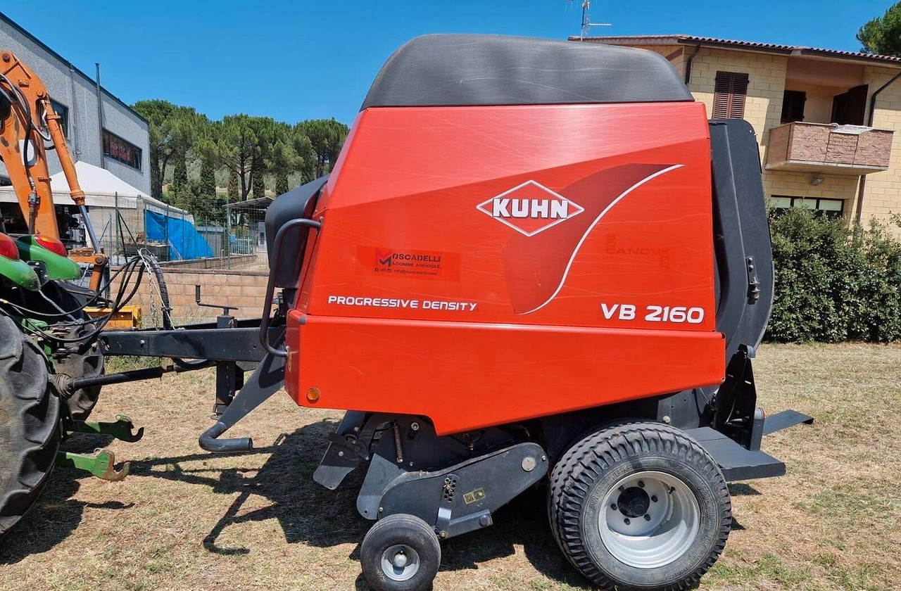 Rotopressa Kuhn - Máy đóng kiện tròn: hình 1 Rotopressa Kuhn - Máy đóng kiện tròn: hình 1