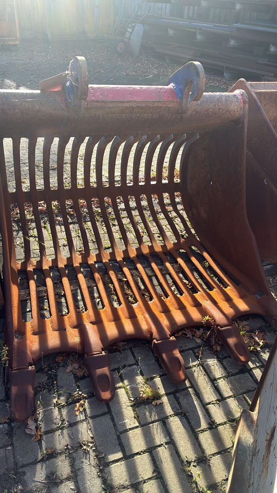 Liebherr Volvo Komatsu Volvo 460 Liebherr R944 R952 R974 KOMATSU PC1250 - Gầu máy xúc cho Máy xúc bánh xích: hình 2 Liebherr Volvo Komatsu Volvo 460 Liebherr R944 R952 R974 KOMATSU PC1250 - Gầu máy xúc cho Máy xúc bánh xích: hình 2