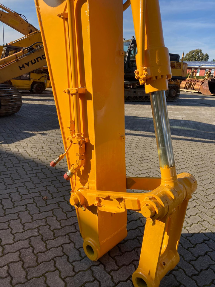 HYUNDAI Robex 290 NLC-7A spare parts carrier - Phụ tùng cho Máy xúc bánh xích: hình 2 HYUNDAI Robex 290 NLC-7A spare parts carrier - Phụ tùng cho Máy xúc bánh xích: hình 2