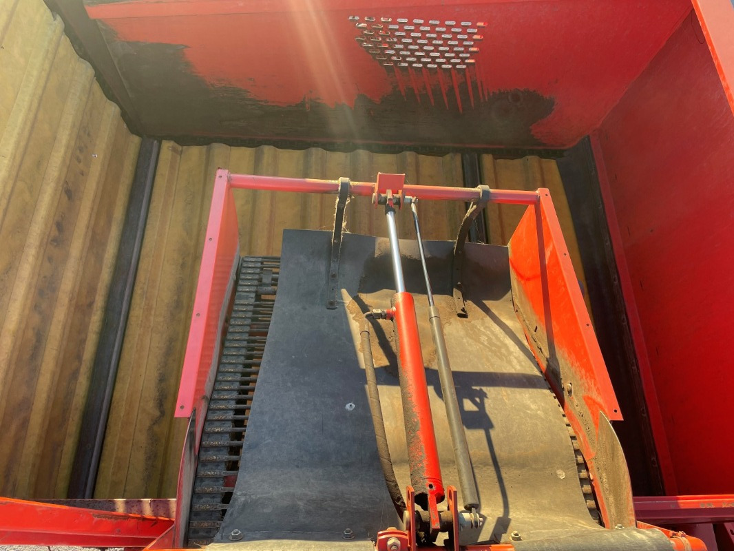 Grimme SE 75-30/40 - Máy gặt: hình 2 Grimme SE 75-30/40 - Máy gặt: hình 2