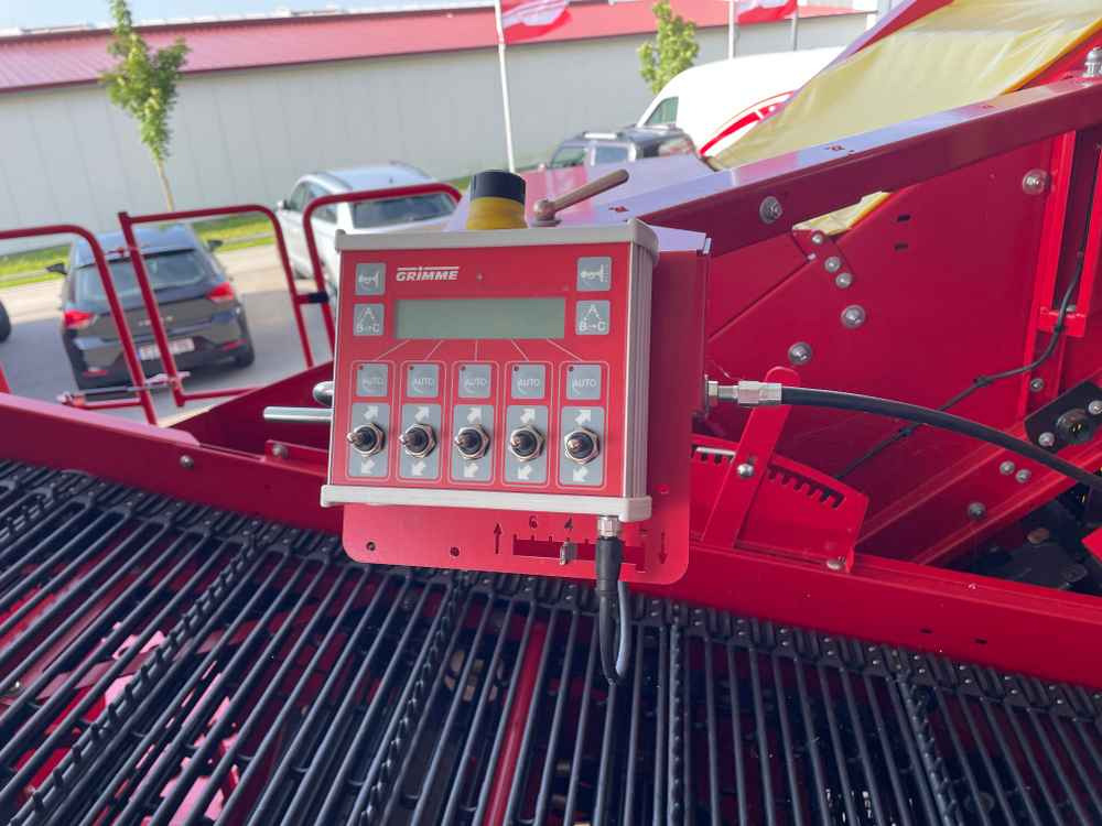 Grimme SE 75-55 - Máy gặt: hình 2 Grimme SE 75-55 - Máy gặt: hình 2