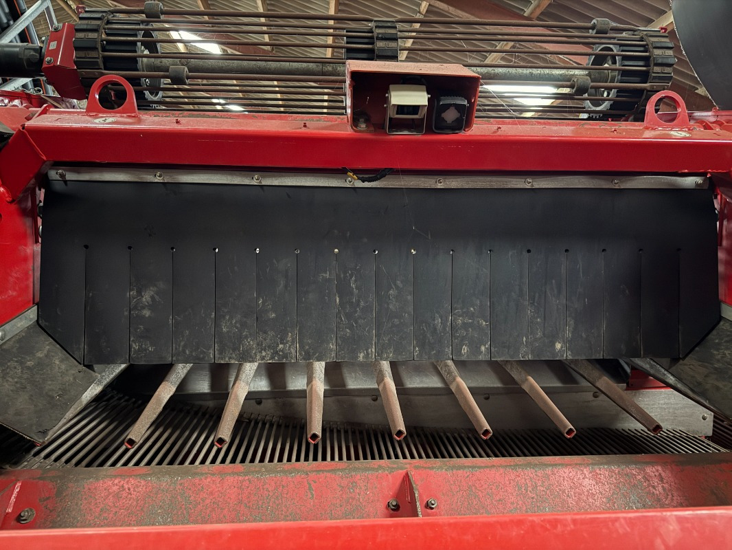 Grimme CS-170 RotaPower XL - Máy thu hoạch khoai tây: hình 3 Grimme CS-170 RotaPower XL - Máy thu hoạch khoai tây: hình 3