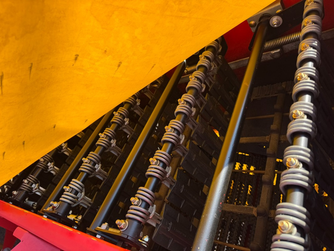 Máy gặt Grimme SE 140-UB: hình 8 Máy gặt Grimme SE 140-UB: hình 8