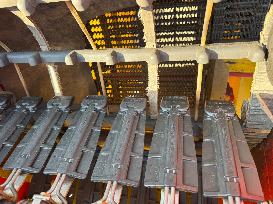 Máy gặt Grimme SE 140-UB: hình 9 Máy gặt Grimme SE 140-UB: hình 9