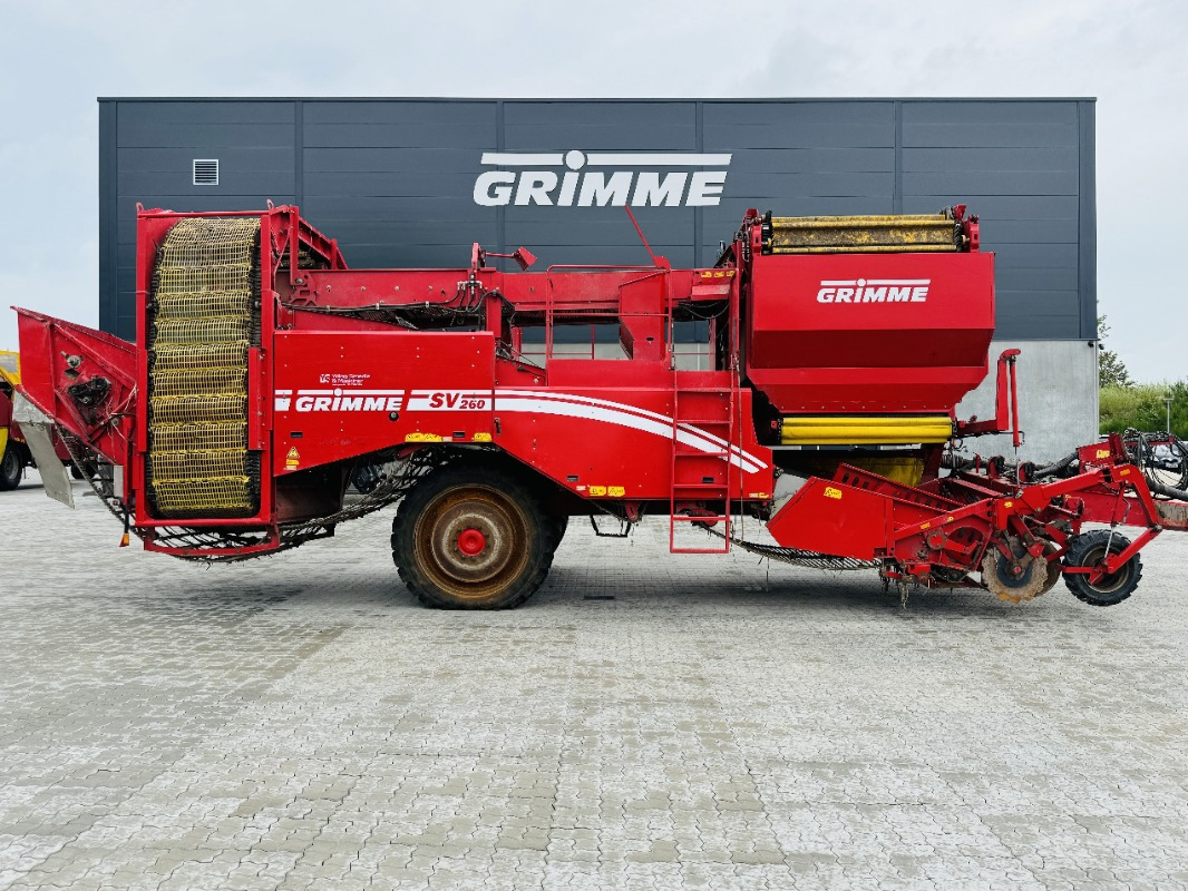 Grimme SV-260-RS - Máy thu hoạch khoai tây: hình 1 Grimme SV-260-RS - Máy thu hoạch khoai tây: hình 1