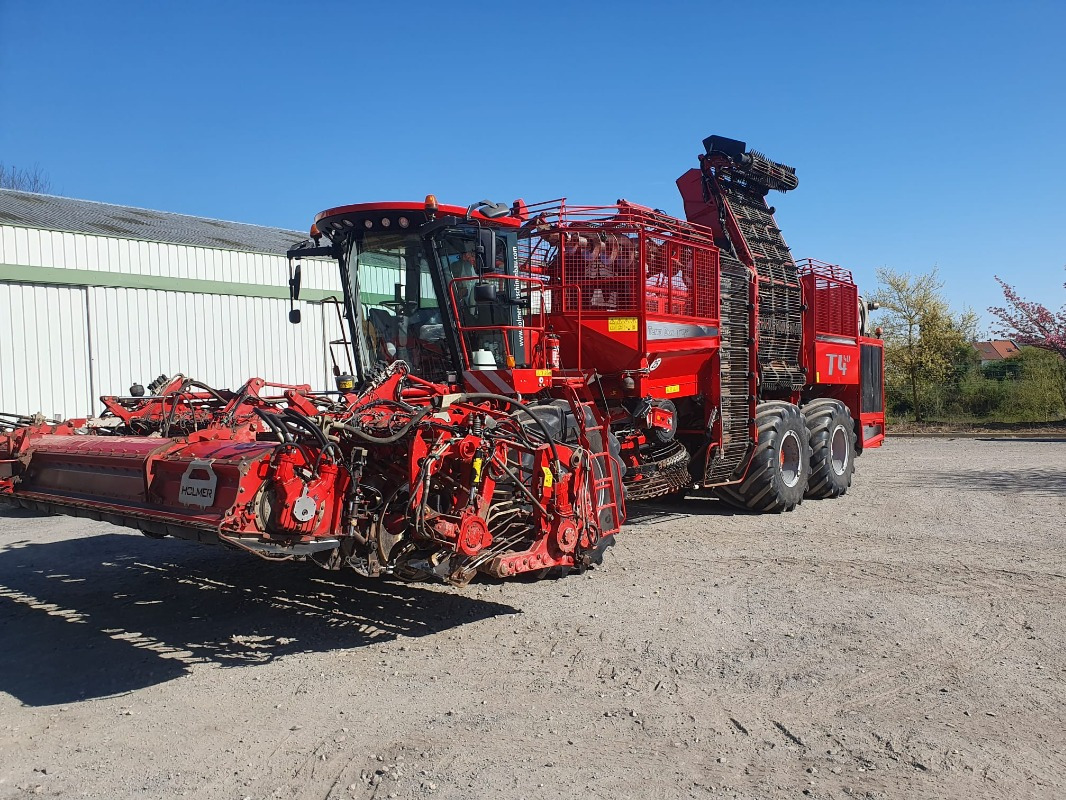 Holmer T4-40 - Máy gặt: hình 1 Holmer T4-40 - Máy gặt: hình 1