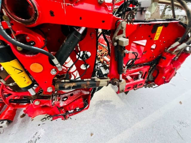 Holmer T4-40 - Máy gặt: hình 2 Holmer T4-40 - Máy gặt: hình 2