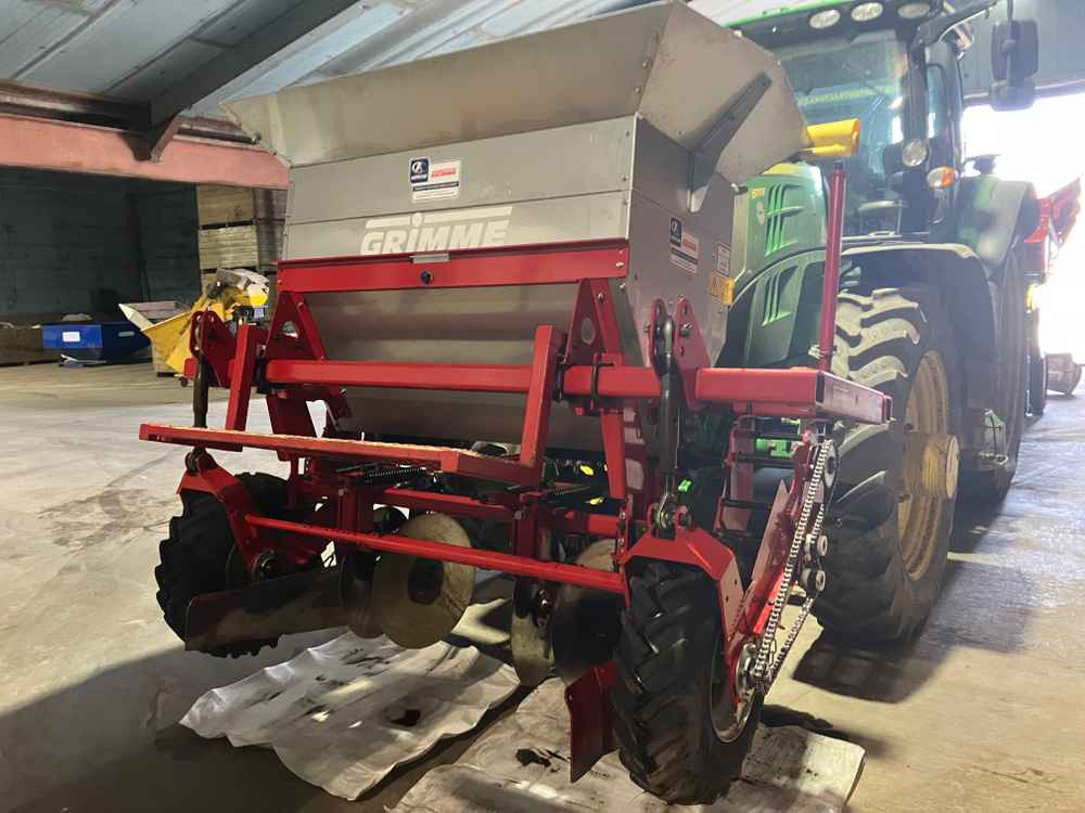 Grimme Grimme FA / FDS, Front Mounted Fertiliser Aplicator - Máy gặt: hình 1 Grimme Grimme FA / FDS, Front Mounted Fertiliser Aplicator - Máy gặt: hình 1