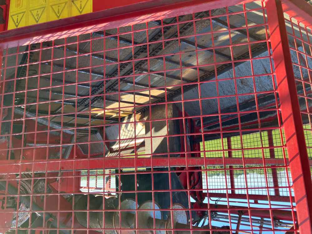 Holmer Holmer T4-40 Self-Propelled Sugarbeet Harvester - Thiết bị xới đất: hình 3 Holmer Holmer T4-40 Self-Propelled Sugarbeet Harvester - Thiết bị xới đất: hình 3