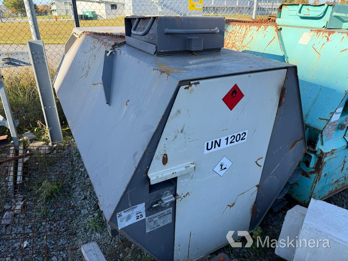 Bränsletank Färmartanken UN 1202 2000 liter - Bồn chứa: hình 1 Bränsletank Färmartanken UN 1202 2000 liter - Bồn chứa: hình 1