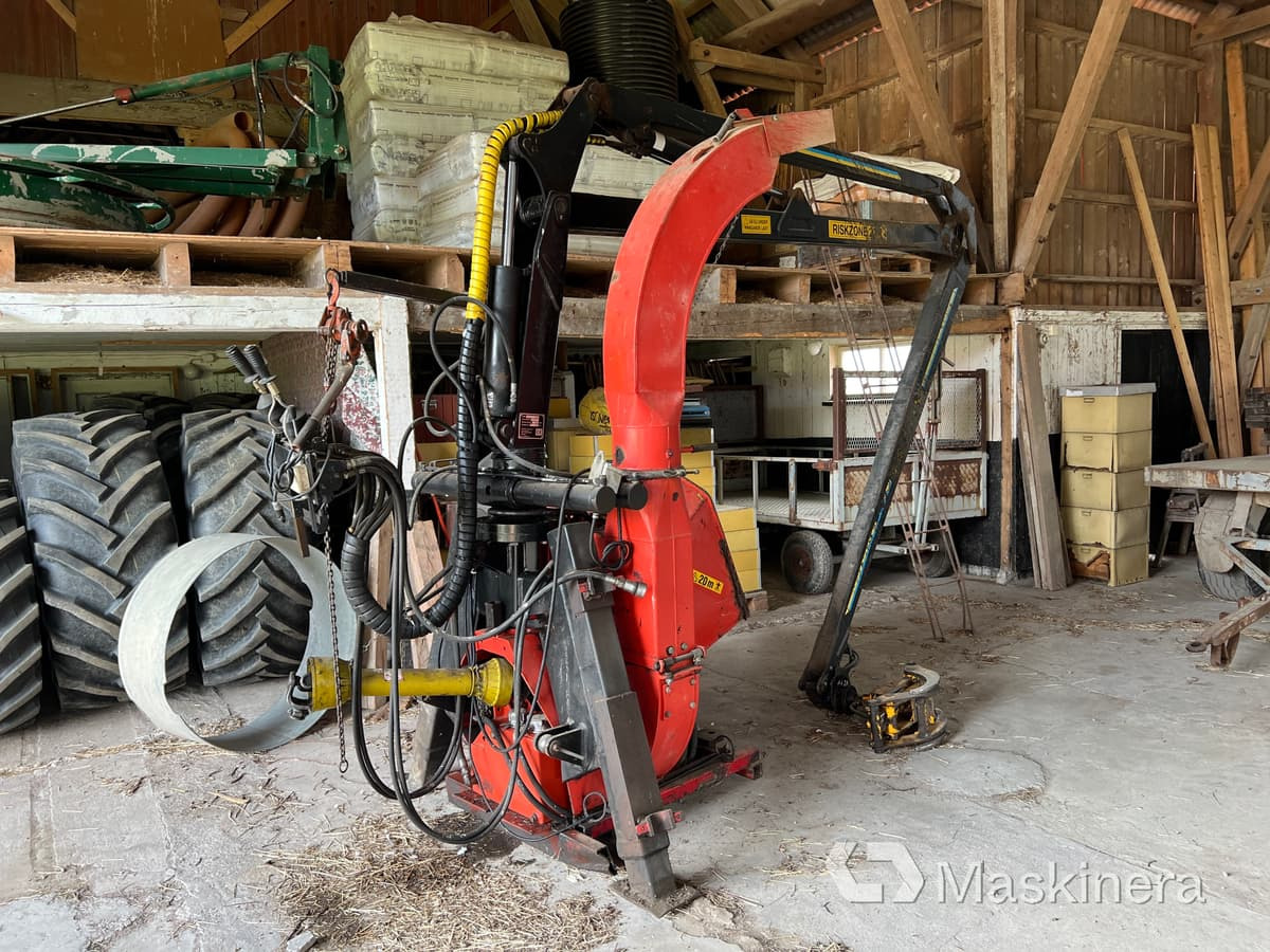 Flishugg Farmi Chipper CH/SH 250 med högtippande vagn - Máy đốn cây: hình 3 Flishugg Farmi Chipper CH/SH 250 med högtippande vagn - Máy đốn cây: hình 3