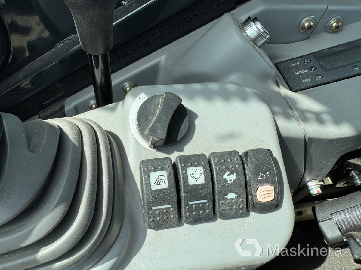 Máy xúc bánh xích Grävmaskin Airman AX33u-7 med tillbehör: hình 14