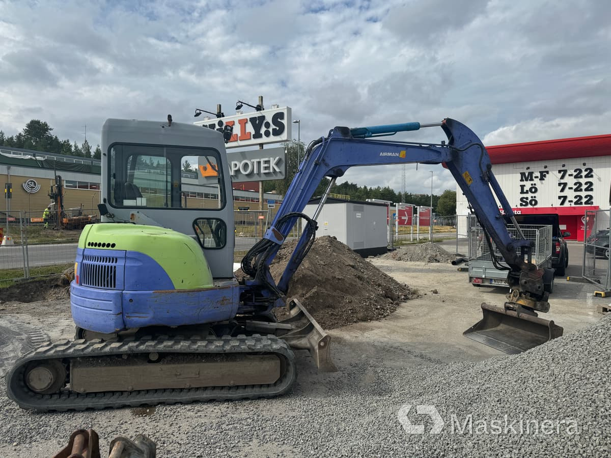 Grävmaskin Airman AX50U - Máy xúc bánh xích: hình 4 Grävmaskin Airman AX50U - Máy xúc bánh xích: hình 4