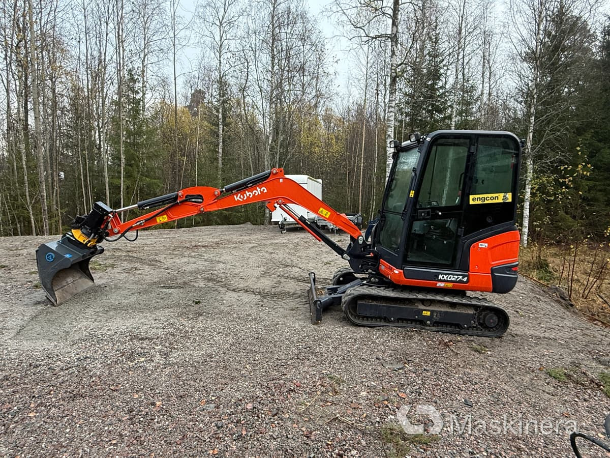 Grävmaskin Kubota KX027-4 med många redskap - Máy xúc bánh xích: hình 2 Grävmaskin Kubota KX027-4 med många redskap - Máy xúc bánh xích: hình 2