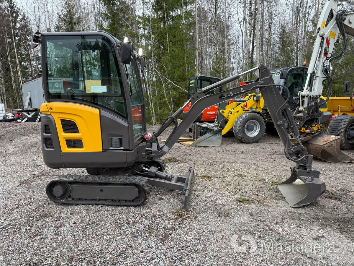 Grävmaskin Volvo EC18C med redskap - Máy xúc bánh xích: hình 4 Grävmaskin Volvo EC18C med redskap - Máy xúc bánh xích: hình 4