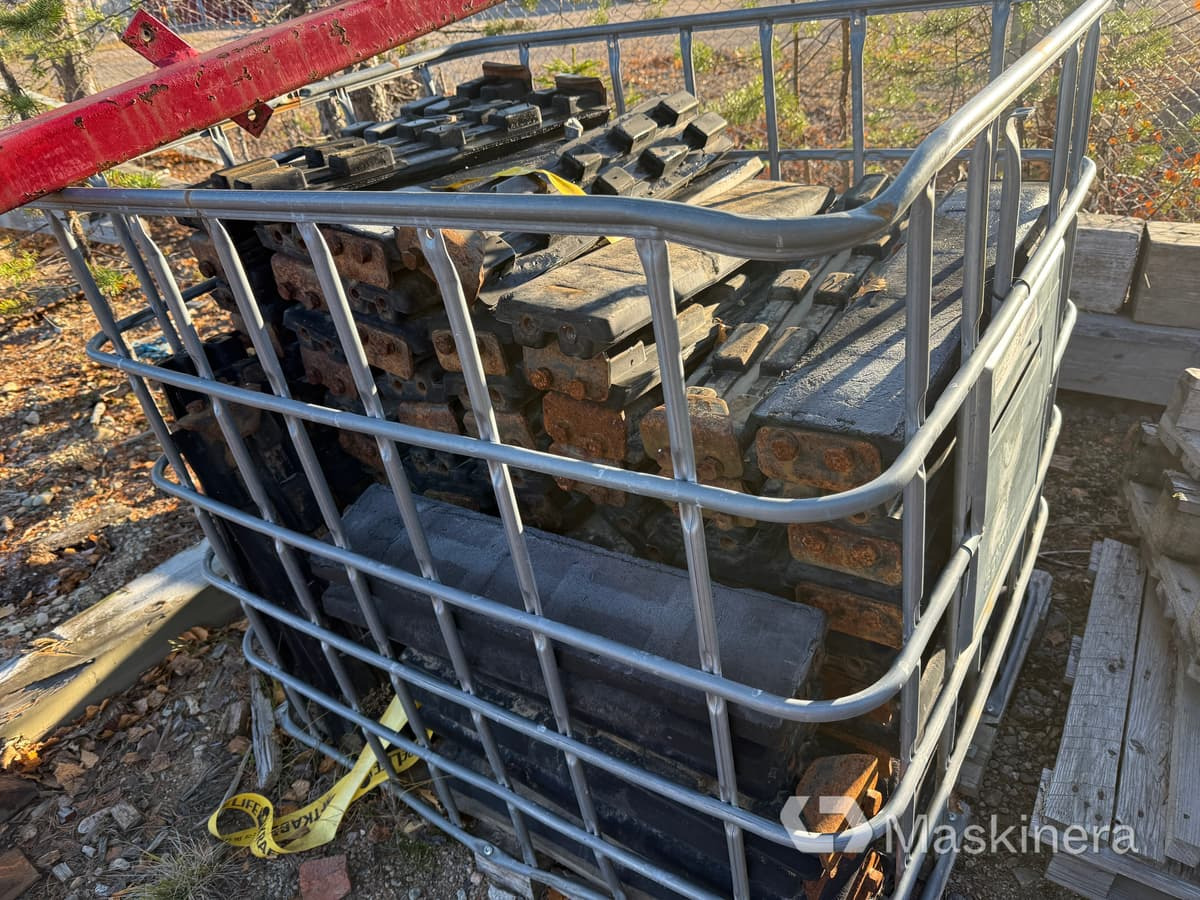 Gummipads till grävmaskin - Bánh lăn cho Máy móc xây dựng: hình 4 Gummipads till grävmaskin - Bánh lăn cho Máy móc xây dựng: hình 4