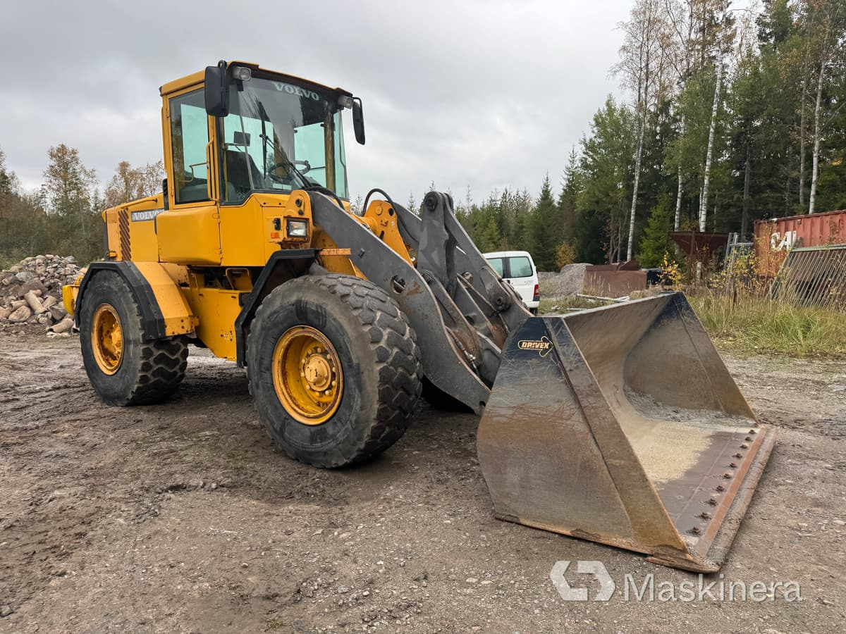 Hjullastare Volvo L70D - Máy xúc lật bánh lốp: hình 3 Hjullastare Volvo L70D - Máy xúc lật bánh lốp: hình 3