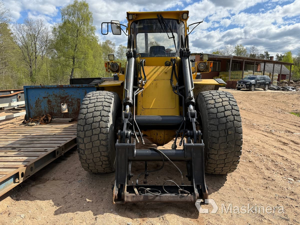 Hjullastare Volvo L90 - Máy xúc lật bánh lốp: hình 2 Hjullastare Volvo L90 - Máy xúc lật bánh lốp: hình 2