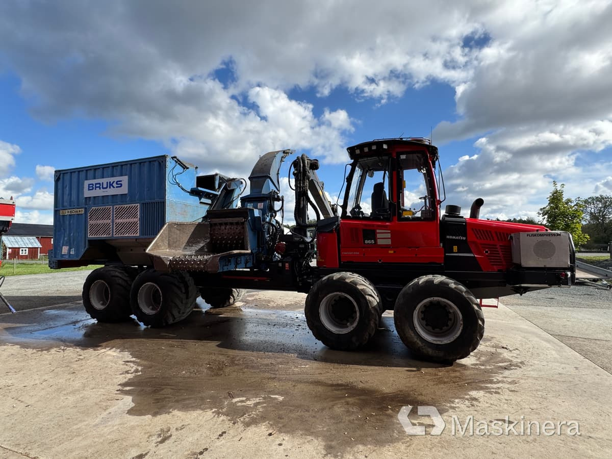 Komatsu 865 & Bruks flishugg Flisskördare Komatsu 865 med kran & Bruks 805.2 STC flishugg - Máy thu hoạch rừng: hình 4 Komatsu 865 & Bruks flishugg Flisskördare Komatsu 865 med kran & Bruks 805.2 STC flishugg - Máy thu hoạch rừng: hình 4