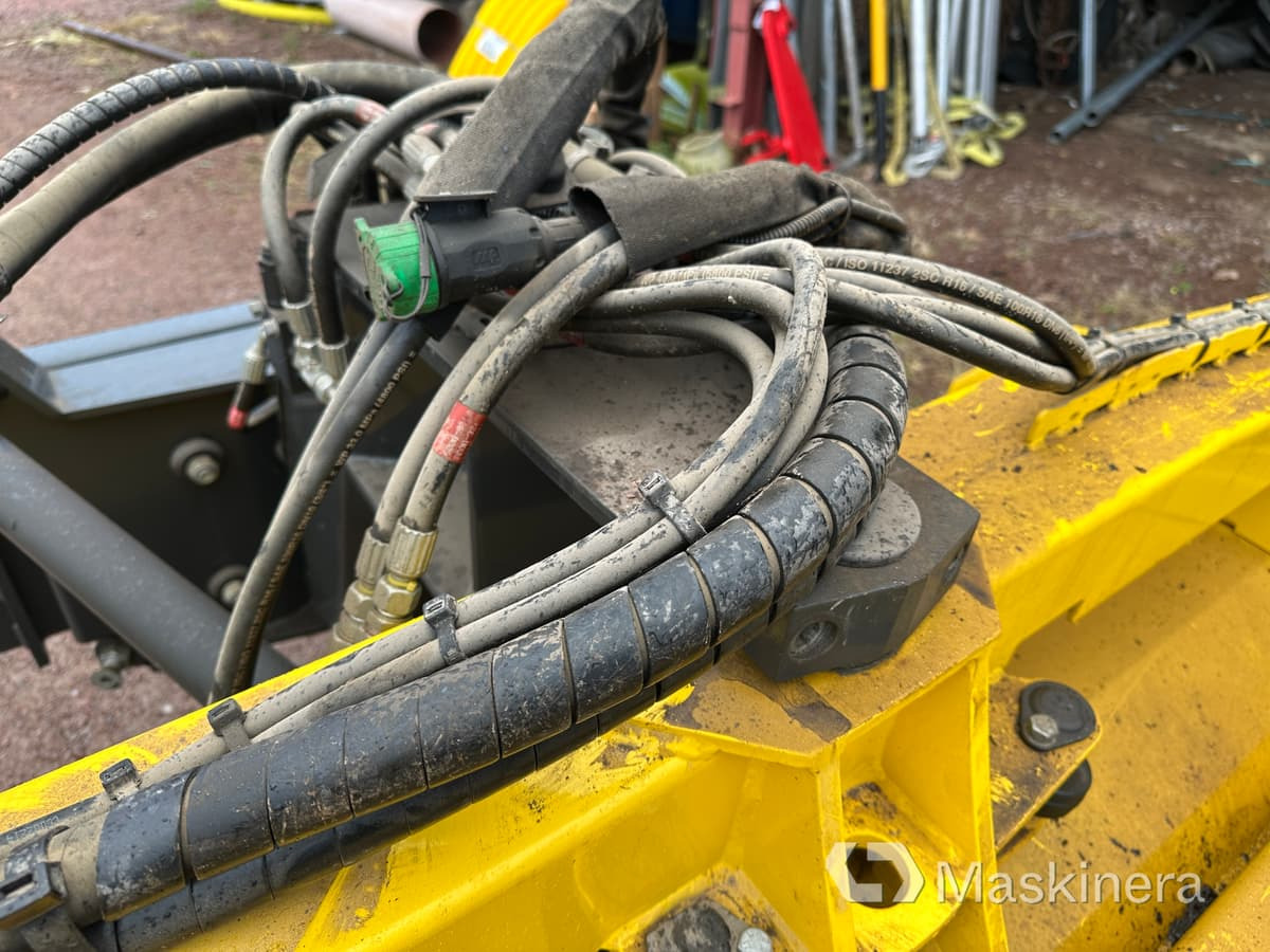 Cày tuyết Kombiplog Multihog MPV 2000: hình 26