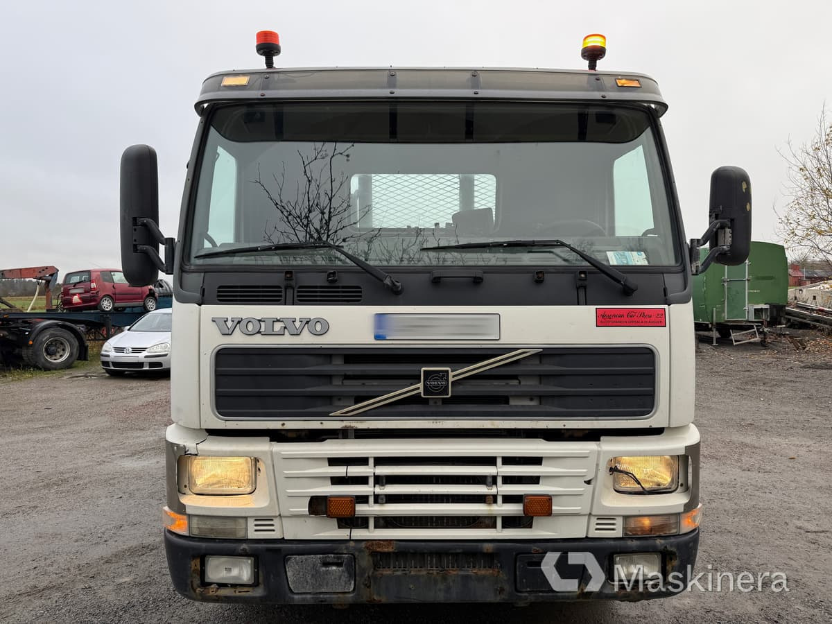 Lastväxlare Volvo FM12 6X2 - Xe tải nâng móc: hình 2 Lastväxlare Volvo FM12 6X2 - Xe tải nâng móc: hình 2