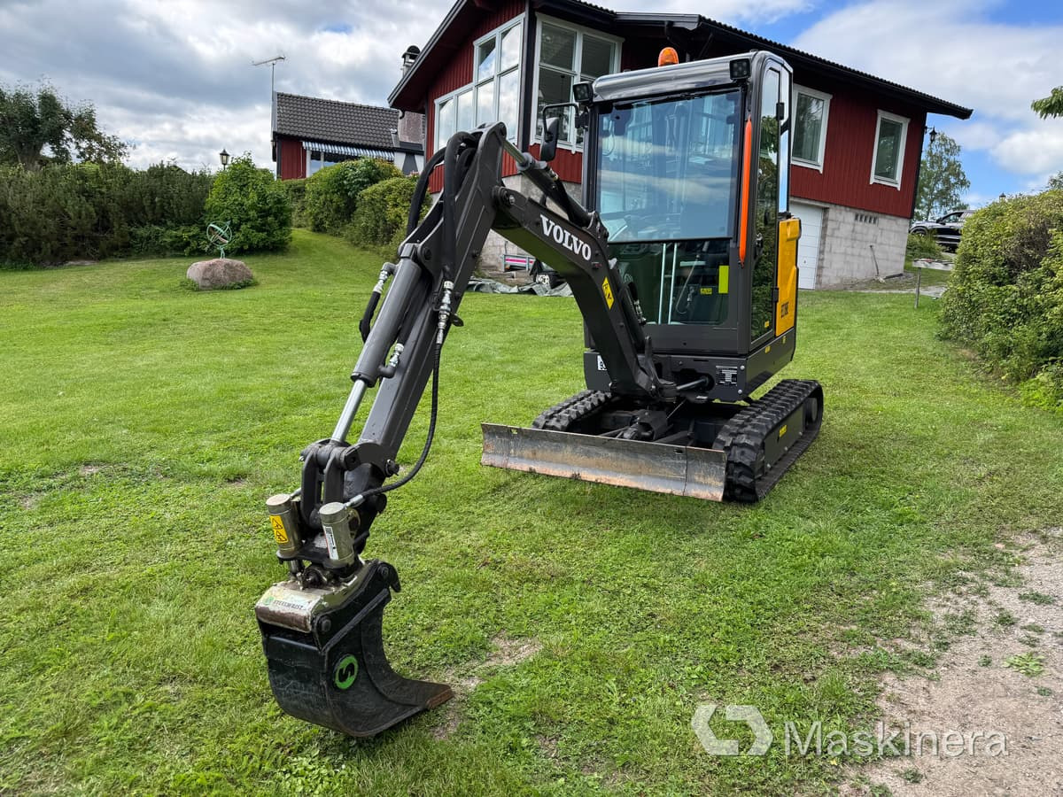 Minigrävare Volvo EC18R Minigrävare Volvo EC18E med trailer - Máy xúc bánh xích: hình 2 Minigrävare Volvo EC18R Minigrävare Volvo EC18E med trailer - Máy xúc bánh xích: hình 2