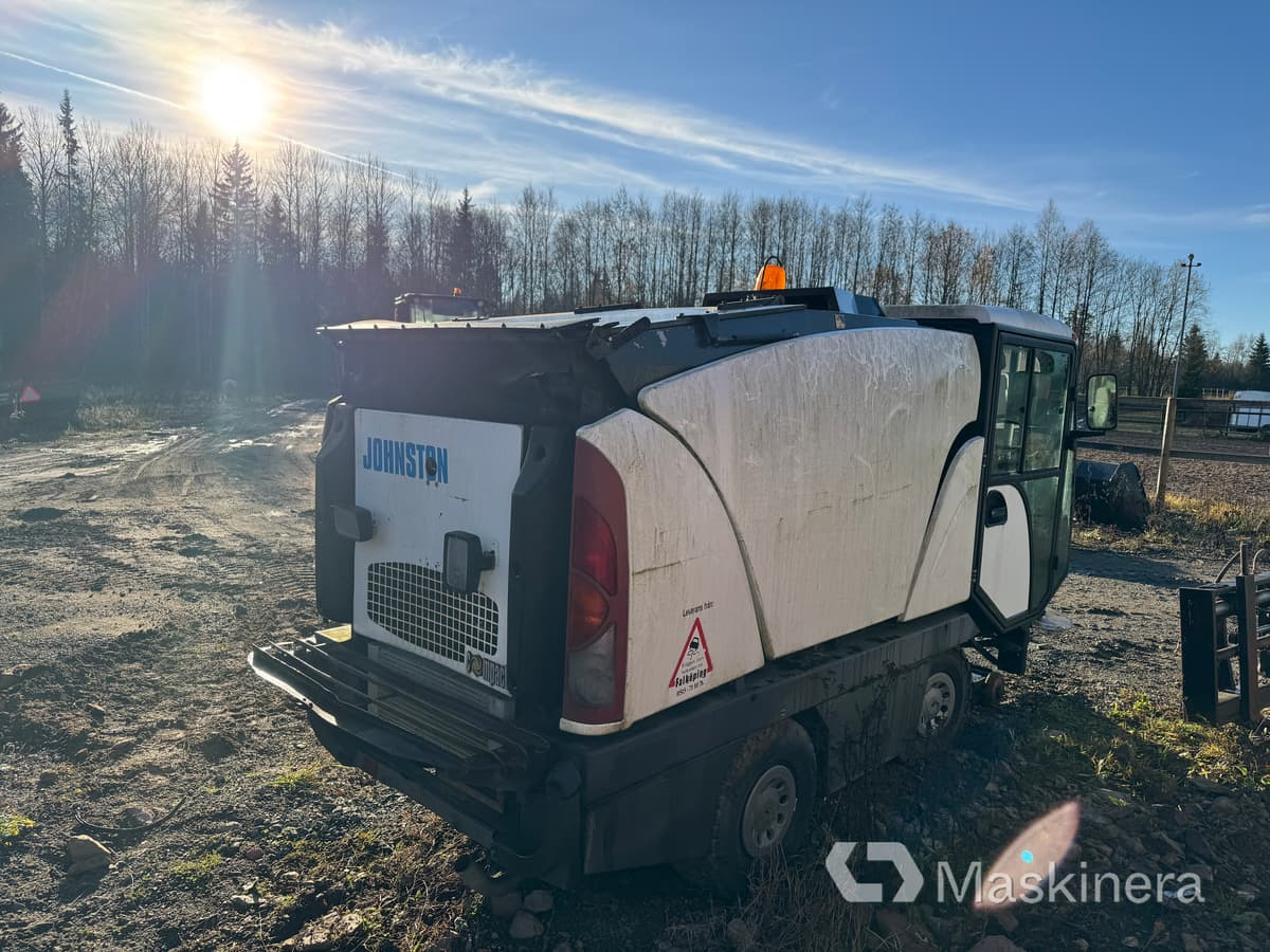 Sopmaskin Johnston Compact 142A 101T (Rep. objekt) - Xe quét đường: hình 5 Sopmaskin Johnston Compact 142A 101T (Rep. objekt) - Xe quét đường: hình 5