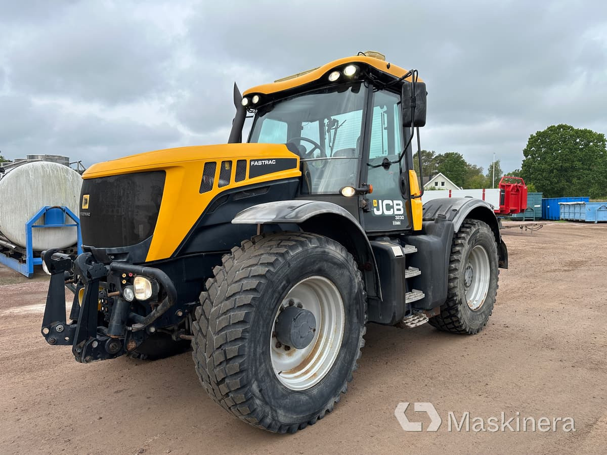 Traktor JCB Fastrac 3230 XTRA - Máy cày: hình 1 Traktor JCB Fastrac 3230 XTRA - Máy cày: hình 1