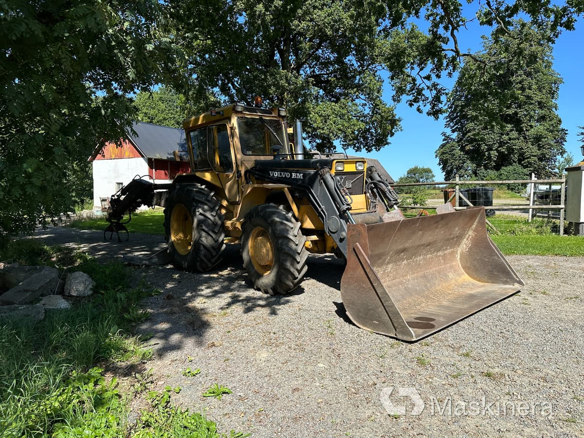 Traktorgrävare Volvo BM 646 + redskap - Máy xúc trước múc sau: hình 3 Traktorgrävare Volvo BM 646 + redskap - Máy xúc trước múc sau: hình 3