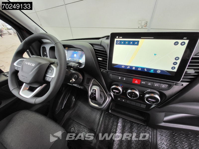 Interior photo 1: Xe van chở hàng mới Iveco Daily 35C21 3.0L Automaat Laag dak L2H1 Uniek! LED Trekhaak Navi ACC 8m3 Airco Trekhaak