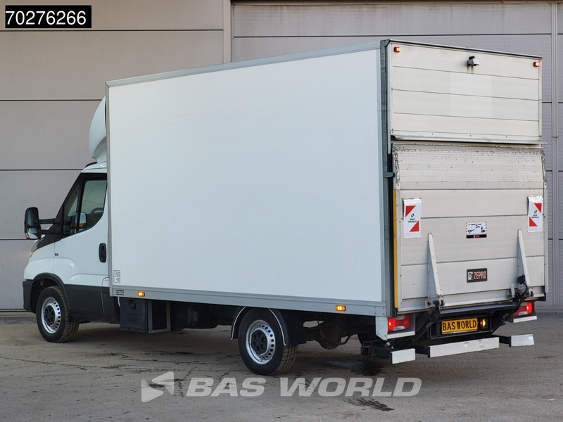 Iveco Daily 35S14 Automaat Laadklep Zijdeur Bakwagen 140PK Airco Cruise Camera Euro6 Meubelbak Koffer Airco Cruise control - Xe tải nhỏ thùng kín: hình 2 Iveco Daily 35S14 Automaat Laadklep Zijdeur Bakwagen 140PK Airco Cruise Camera Euro6 Meubelbak Koffer Airco Cruise control - Xe tải nhỏ thùng kín: hình 2