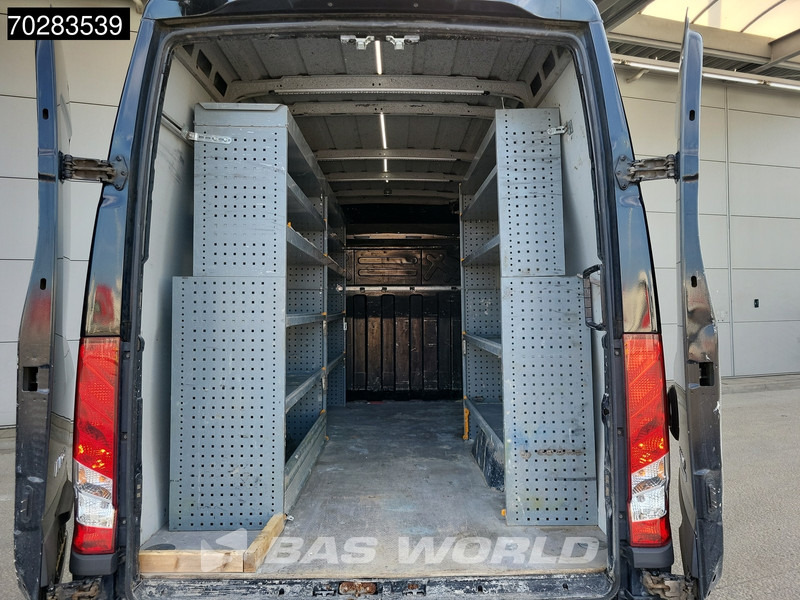 Iveco Daily 52C18 3.0L Automaat L2H2 Dubbellucht 3,5t Trekhaak Airco Cruise Euro6 L2 12m3 Airco Trekhaak Cruise control - Xe van chở hàng: hình 3 Iveco Daily 52C18 3.0L Automaat L2H2 Dubbellucht 3,5t Trekhaak Airco Cruise Euro6 L2 12m3 Airco Trekhaak Cruise control - Xe van chở hàng: hình 3