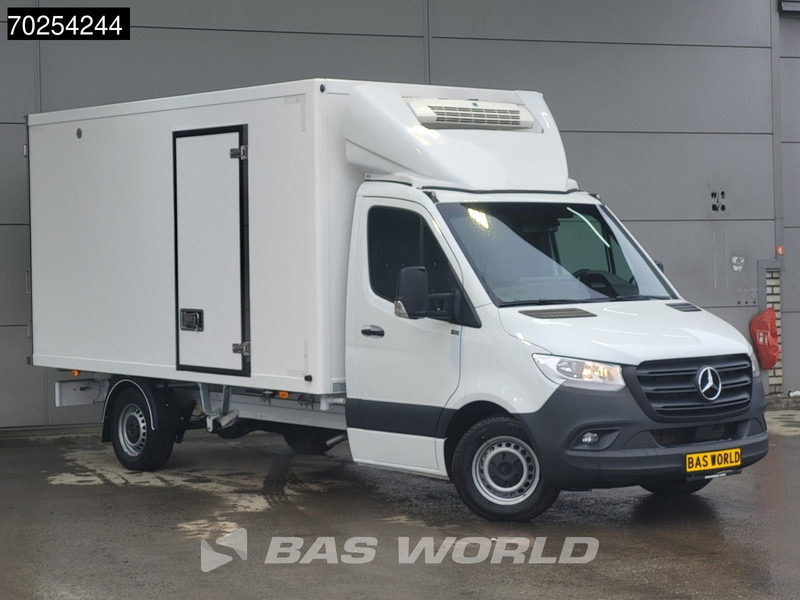 Mercedes-Benz Sprinter 315 CDI Koelwagen Thermo King V-300max 230V stekker Bakwagen Koel Kühlwagen 16m3 Airco Cruise control - Xe van đông lạnh: hình 3 Mercedes-Benz Sprinter 315 CDI Koelwagen Thermo King V-300max 230V stekker Bakwagen Koel Kühlwagen 16m3 Airco Cruise control - Xe van đông lạnh: hình 3