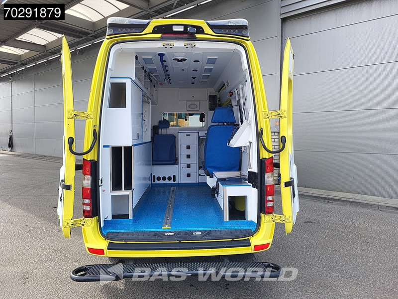 Mercedes-Benz Sprinter 319 CDI Marge! 3.0L V6 Automaat 2x Schuifdeur Airco Cruise Euro6 Krankenwagen Rettungswagen 8m3 Airco Cruise control - Xe cứu thương: hình 3 Mercedes-Benz Sprinter 319 CDI Marge! 3.0L V6 Automaat 2x Schuifdeur Airco Cruise Euro6 Krankenwagen Rettungswagen 8m3 Airco Cruise control - Xe cứu thương: hình 3