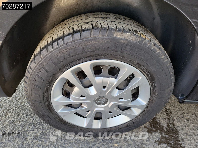 Peugeot Expert 120pk L3H1 Trekhaak Airco Cruise Imperiaal Parkeersensoren Euro6 L3 6m3 Airco Trekhaak Cruise control - Xe van nhỏ gọn: hình 3 Peugeot Expert 120pk L3H1 Trekhaak Airco Cruise Imperiaal Parkeersensoren Euro6 L3 6m3 Airco Trekhaak Cruise control - Xe van nhỏ gọn: hình 3
